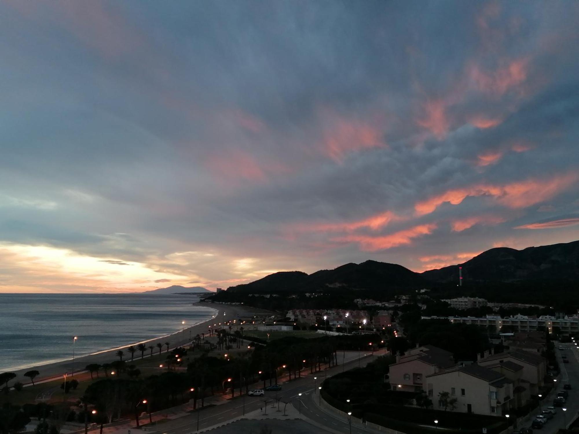 Apartamento Con Terraza, Vistas Playa Y Montana 霍斯皮塔勒·德尔英福 外观 照片