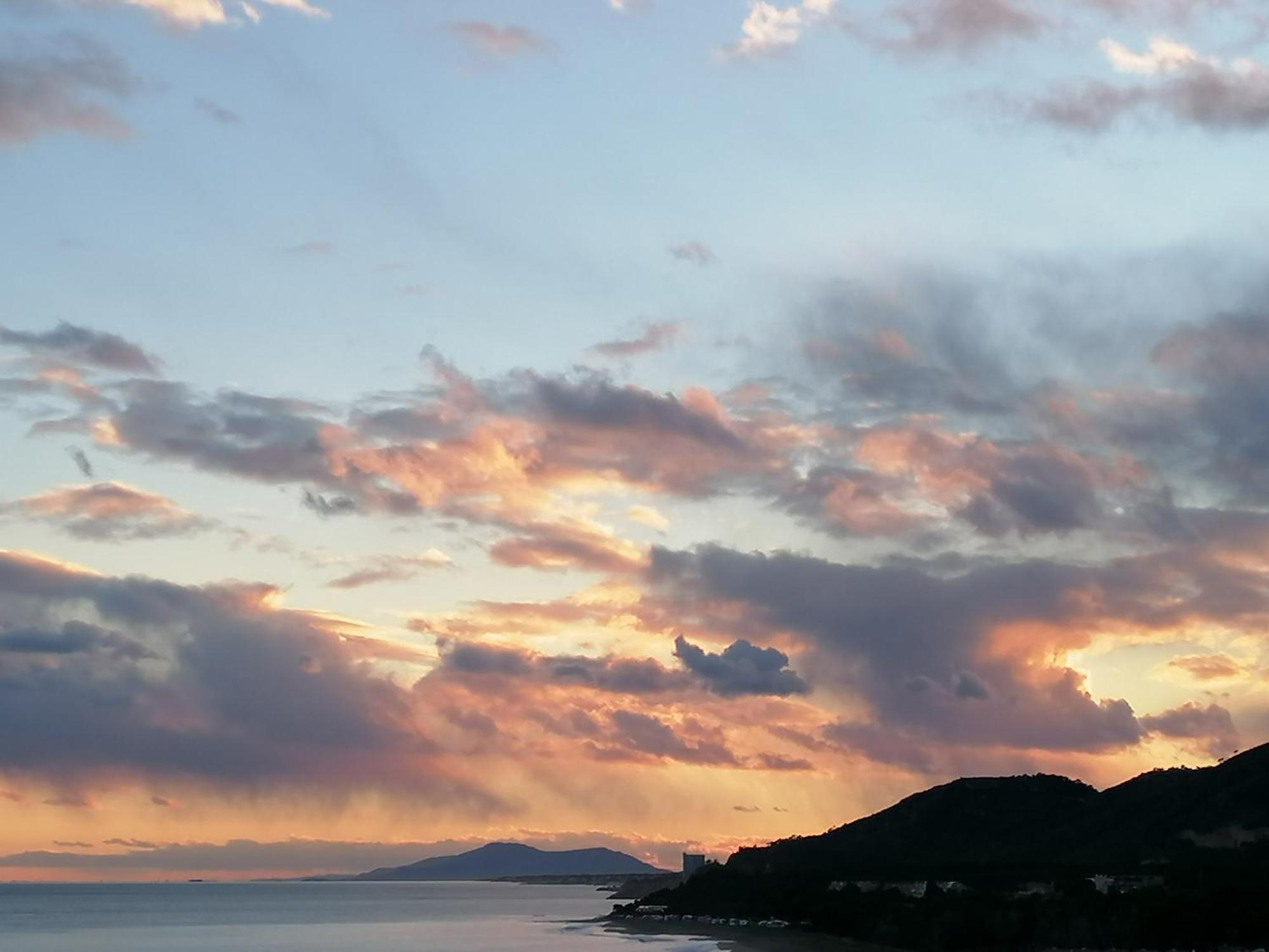Apartamento Con Terraza, Vistas Playa Y Montana 霍斯皮塔勒·德尔英福 外观 照片
